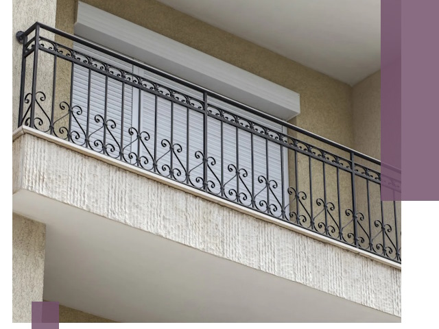 Балконные ограждения из металла и стекла в Кулебаках для домов