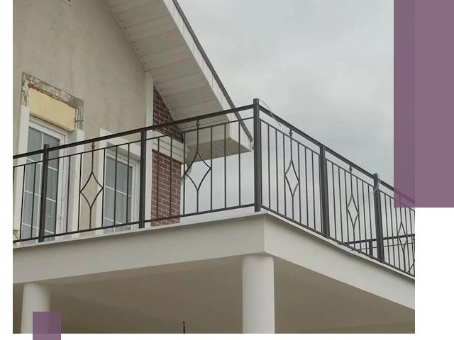 Изготовление балконных ограждений в Кулебаках из металла и стекла