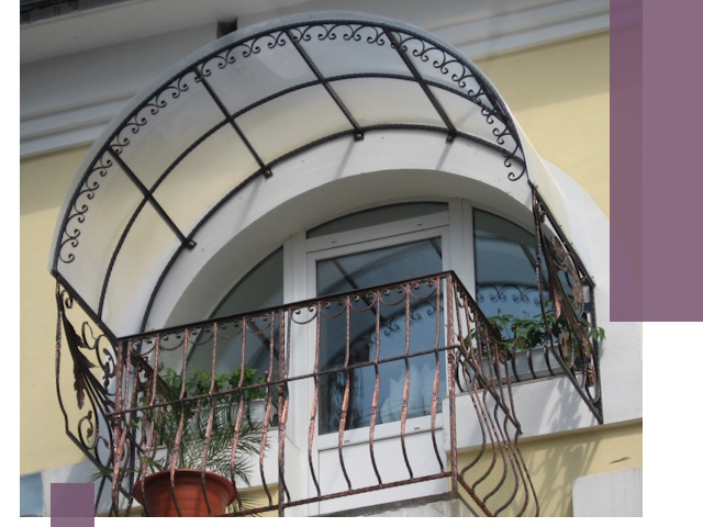 Козырьки над балконом в Кулебаках — изготовление и монтаж